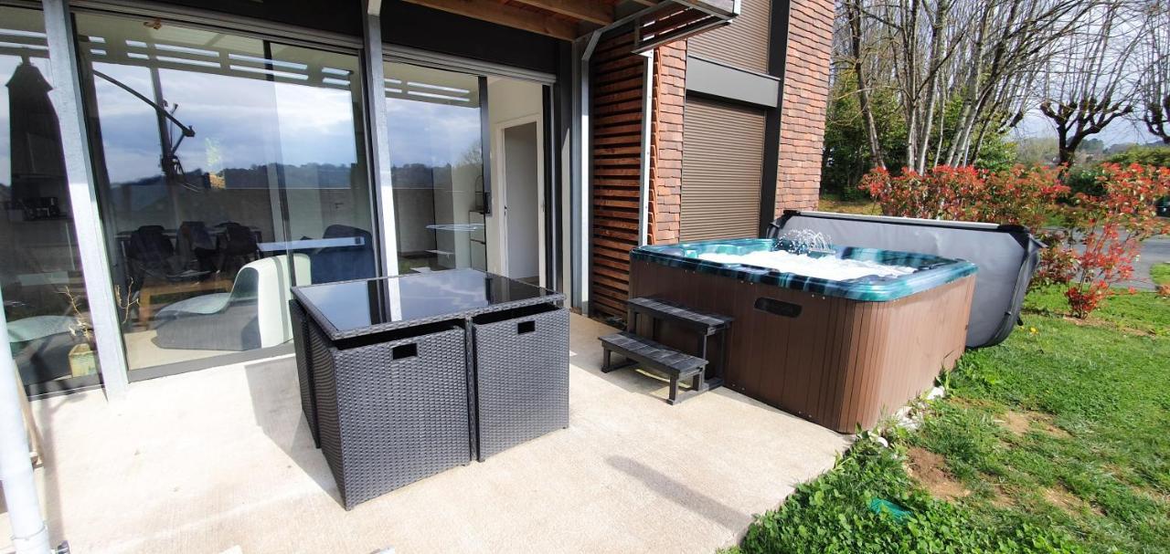 Villa Spacieuse Avec Jacuzzi Privatif Sarlat-la-Caneda Luaran gambar